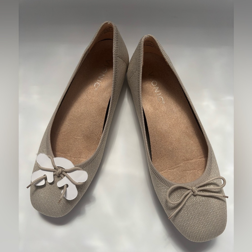Vionic Gold Flats